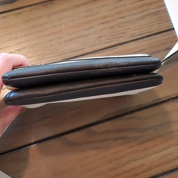 Kate Spade purse with adjustable strap - Picture 11 of 12